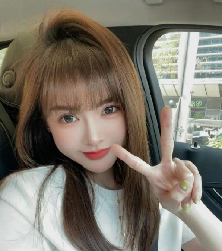 天河娇小粉嫩女友