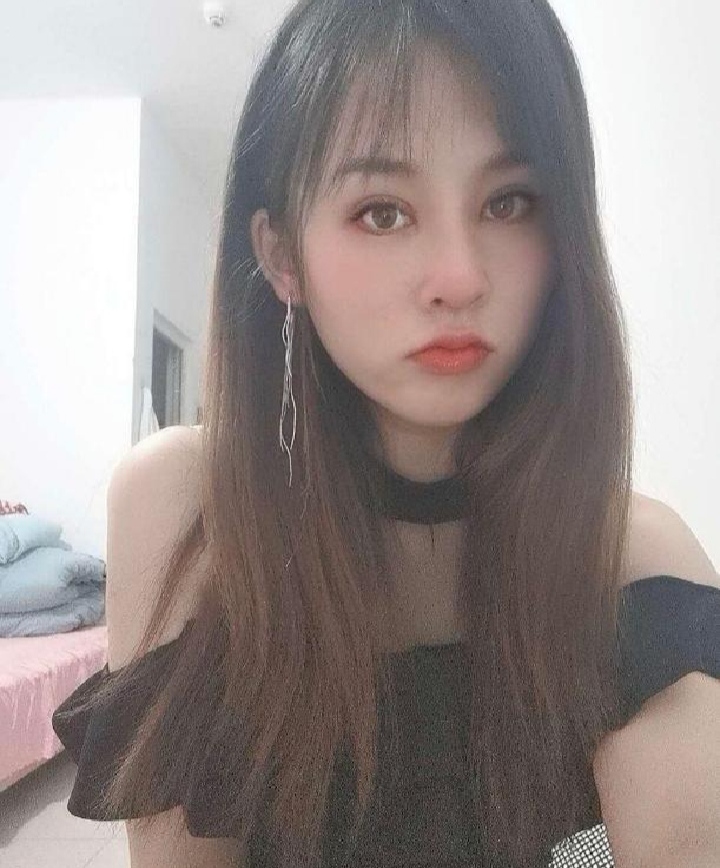 宝安欲求不满制服文文