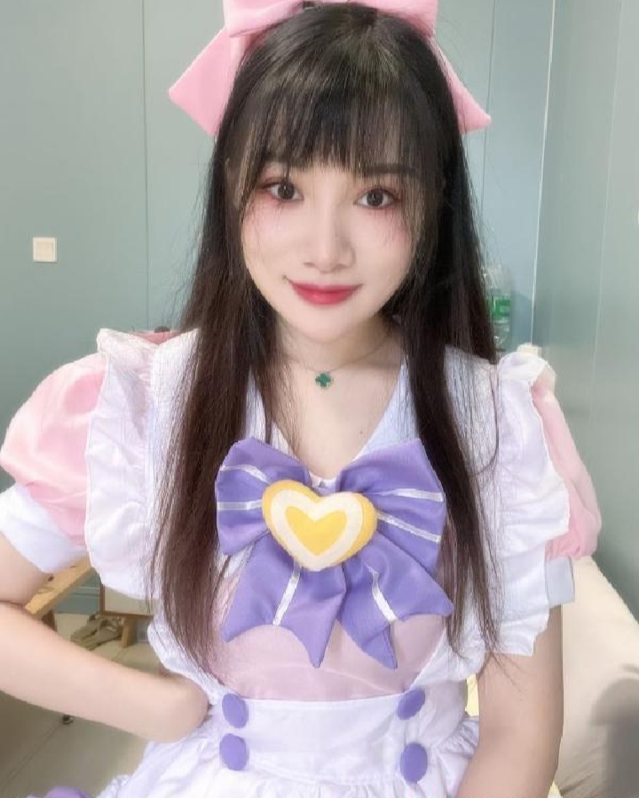 罗湖萝莉制服萌妹梓倩