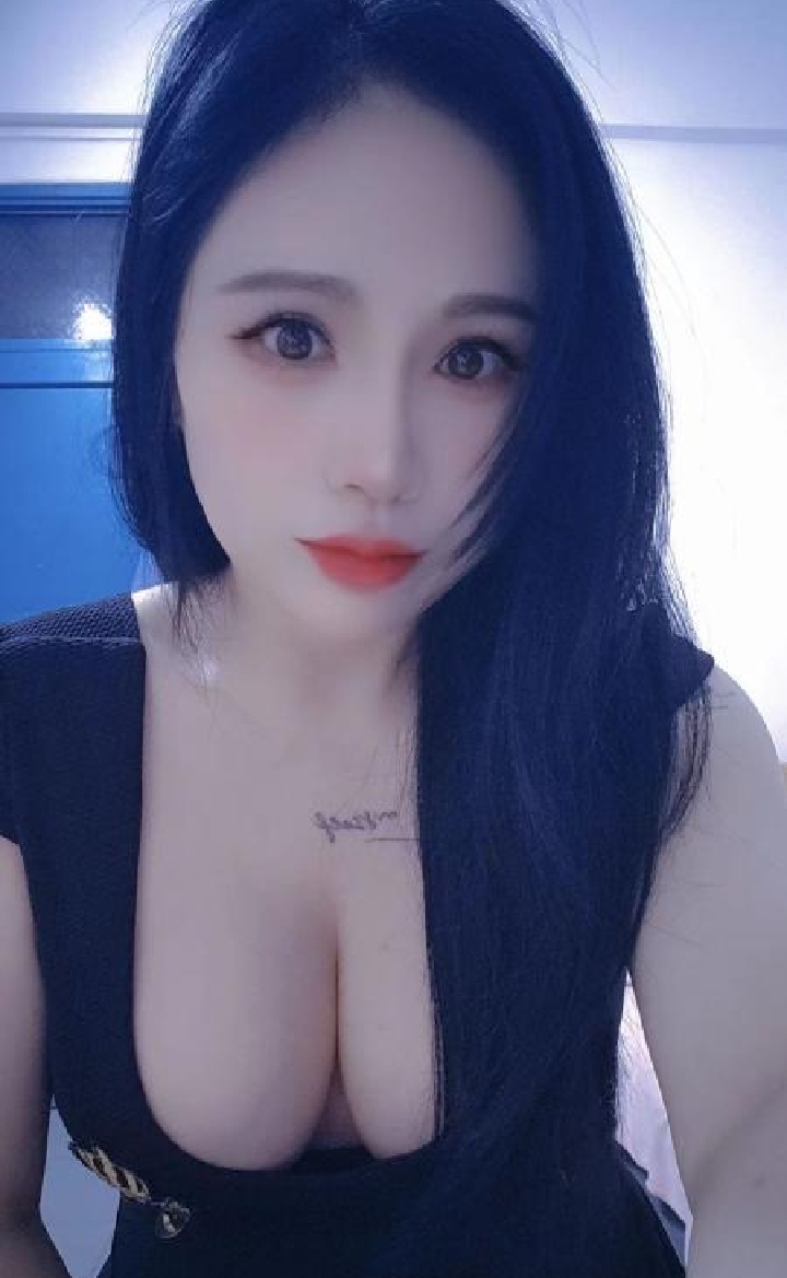 诱惑大胸翘臀气质少妇