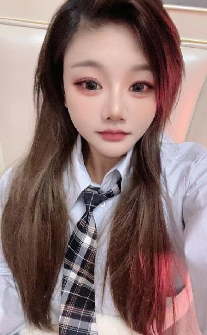 粉嫩00后大奶妹子