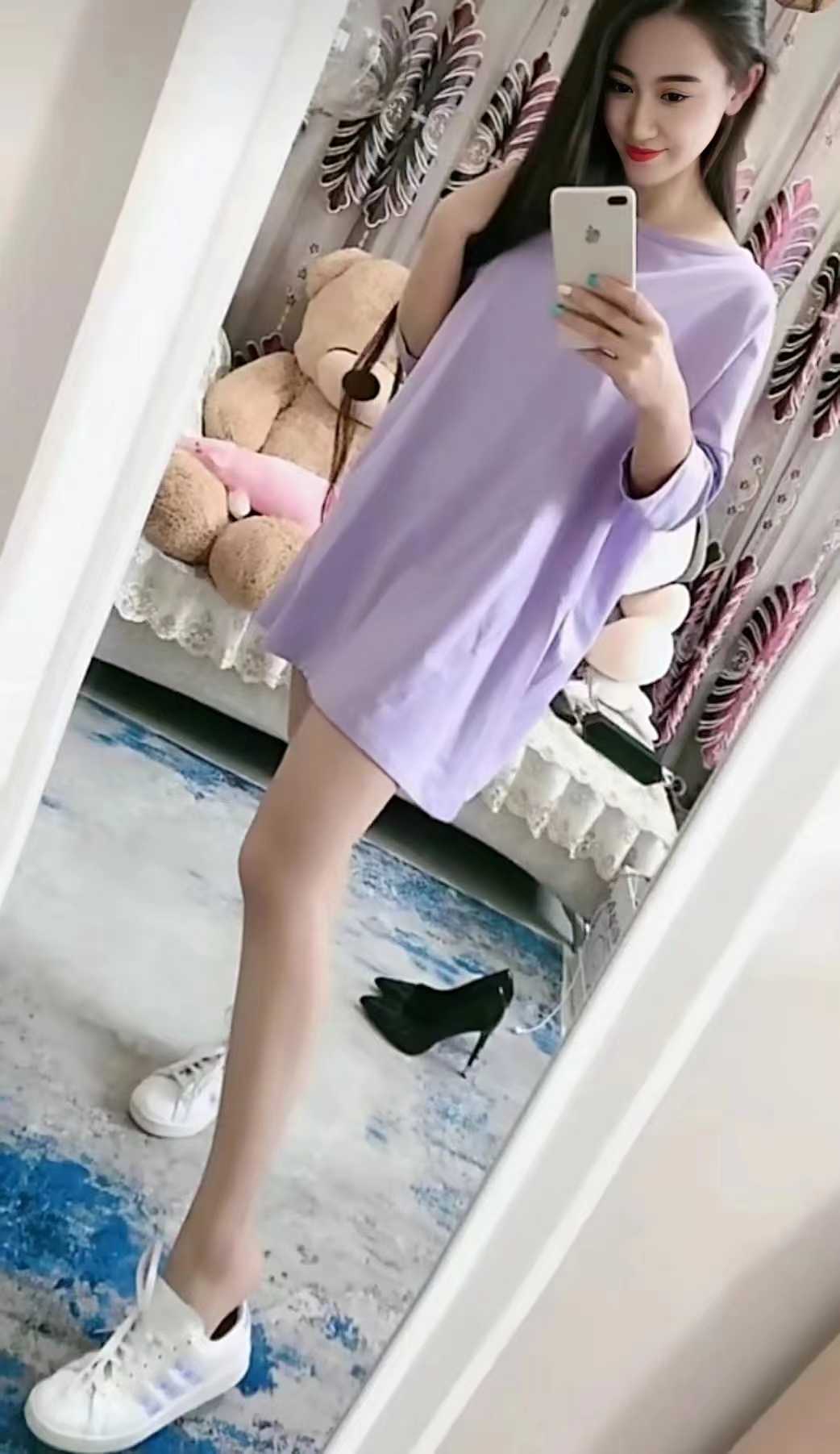 绿园区丝袜大长腿美妞