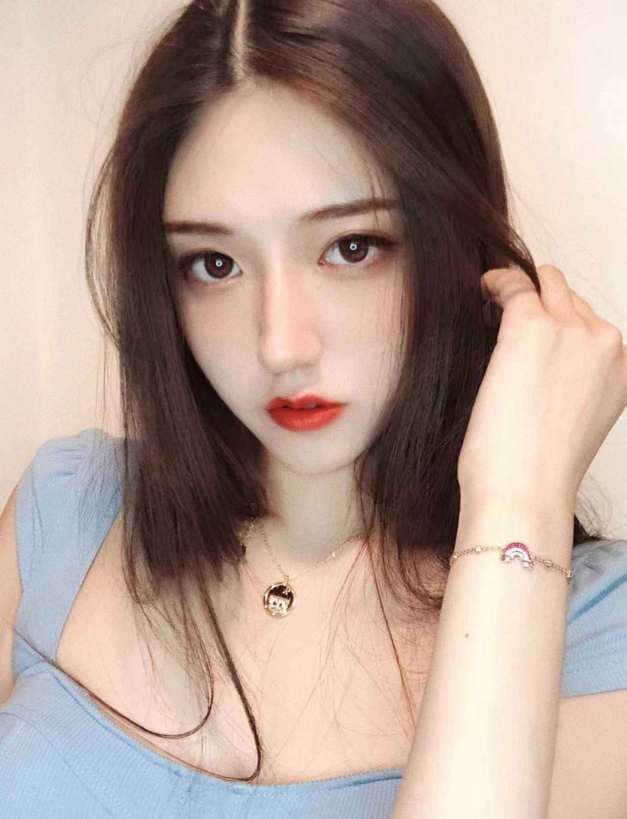 性感火辣的小妖精