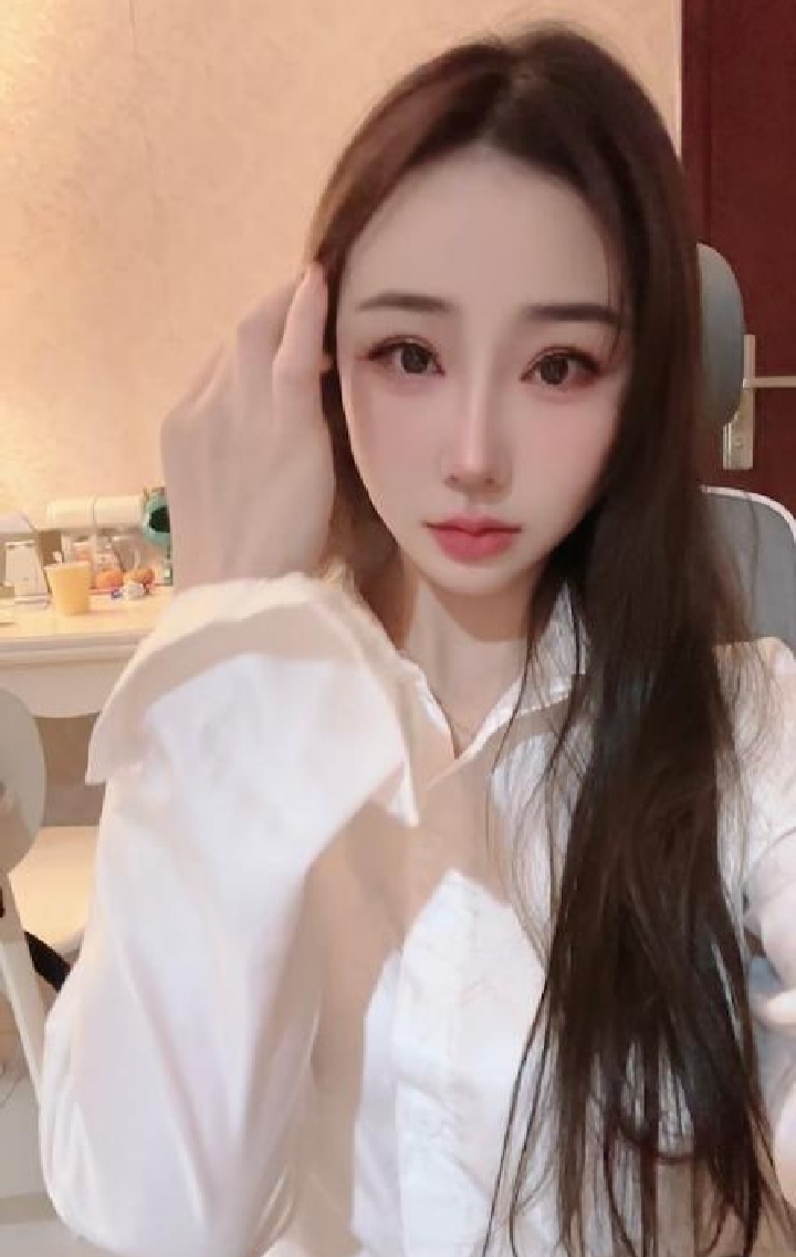 罗湖性感辣妹丑丑