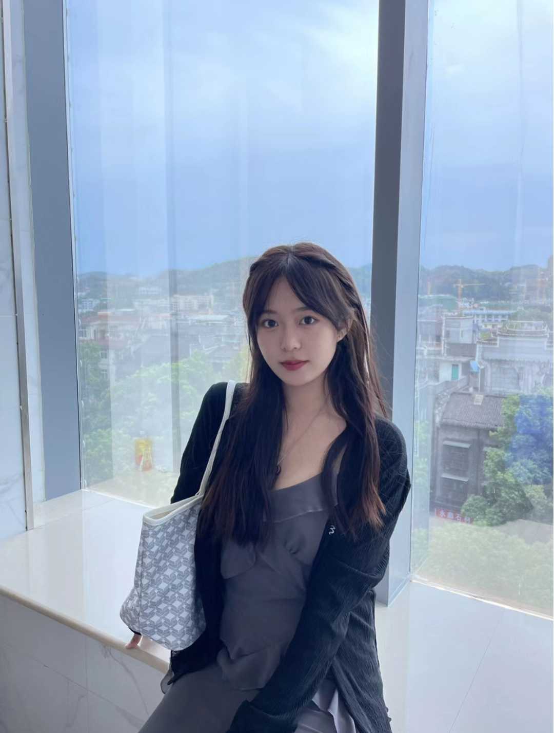 徐东离职后的小护士