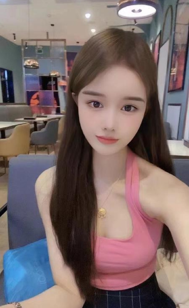 兼职模特长腿小姐姐