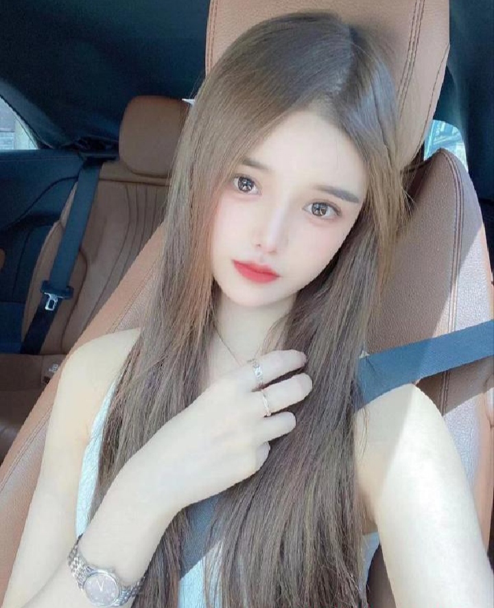 兼职模特长腿小姐姐