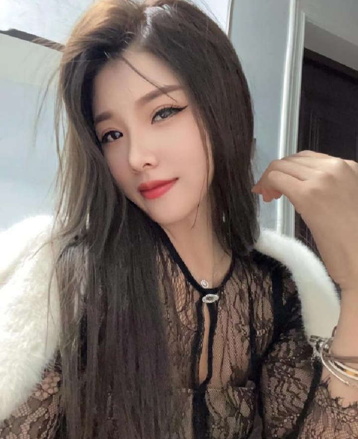 铁西黑丝大长腿贝贝