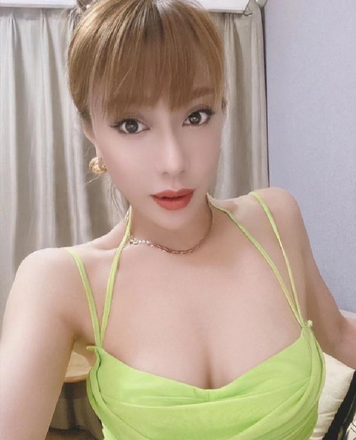 越秀高挑性感的彤彤