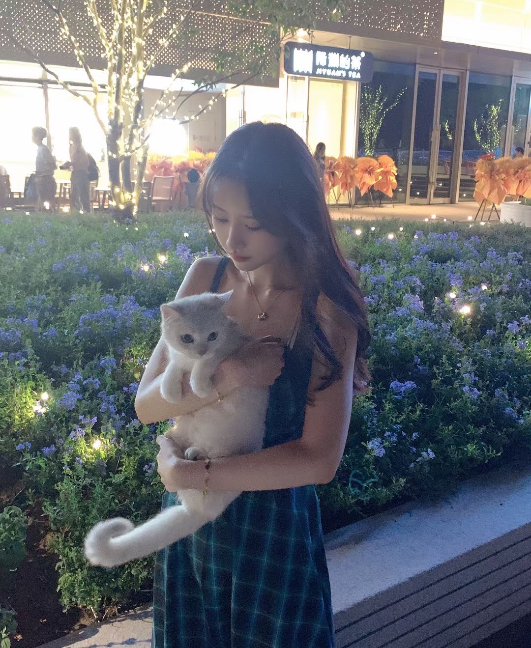 清纯小女生刚下水