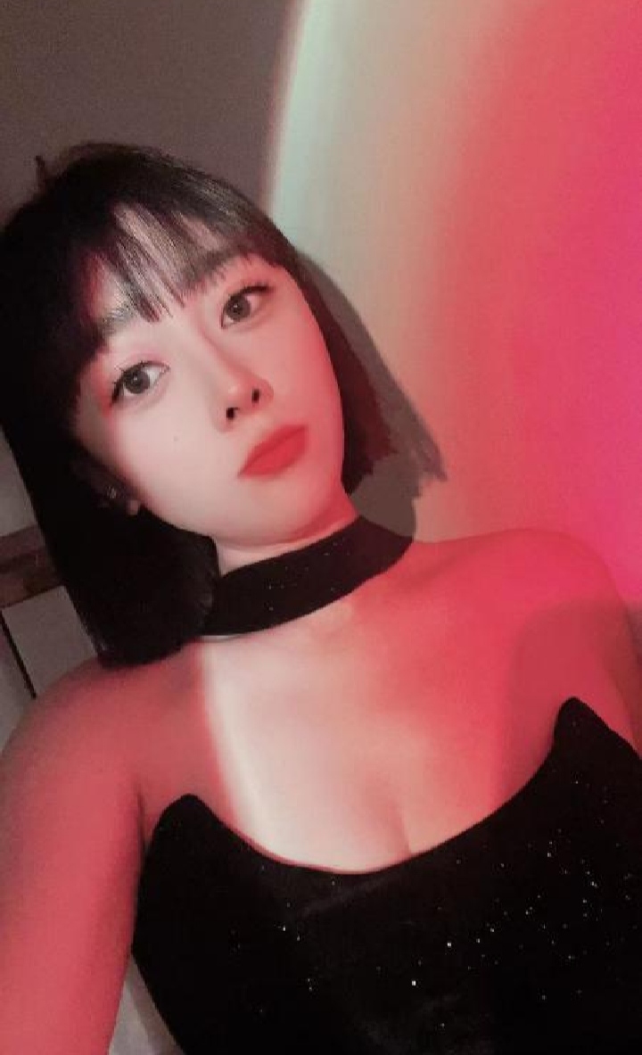 普陀短发诱惑辣妹