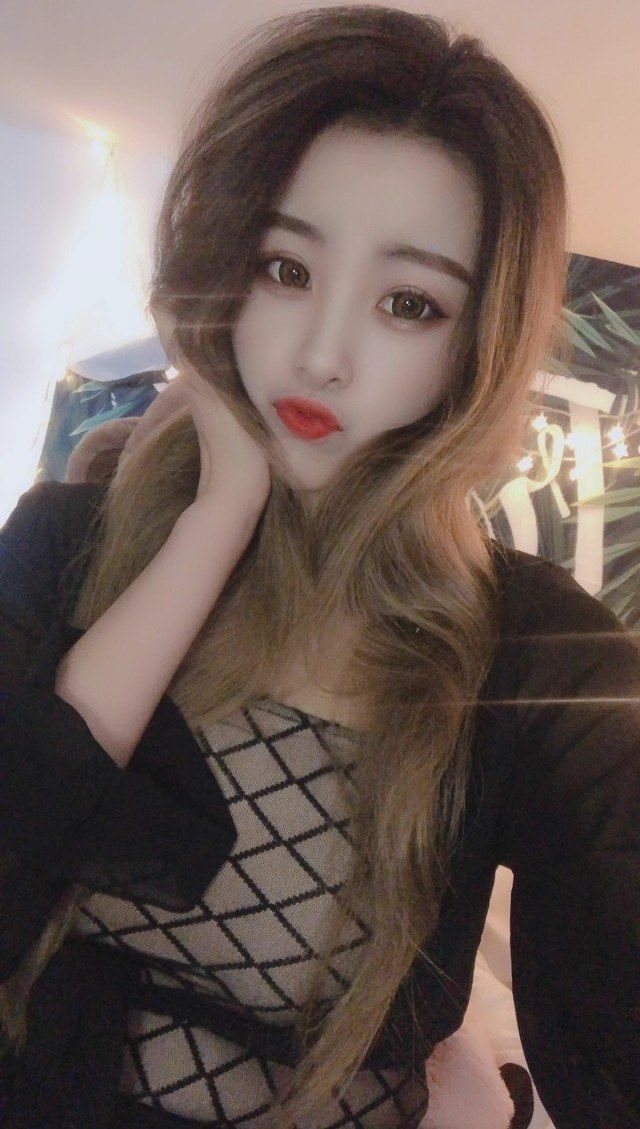 黑丝高跟服小妹，注重服务