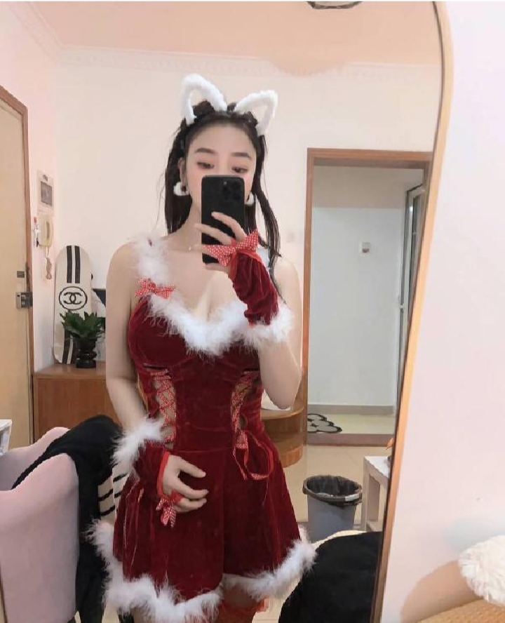 制服诱惑夹子大胸老师