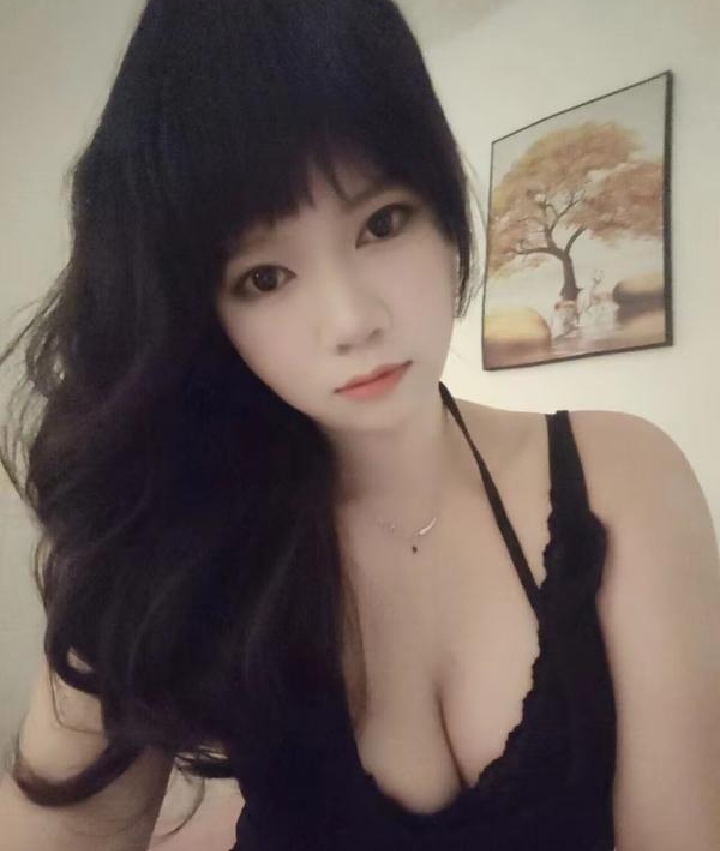 坪洲大胸妹小雪