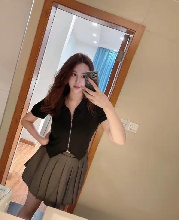 雨花妩媚甜美小姐姐