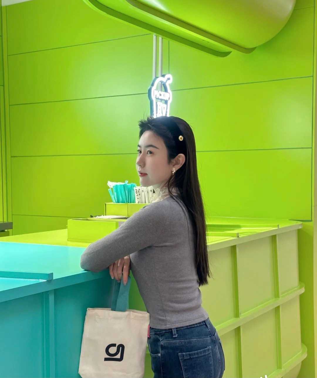 御姐尤物服务系