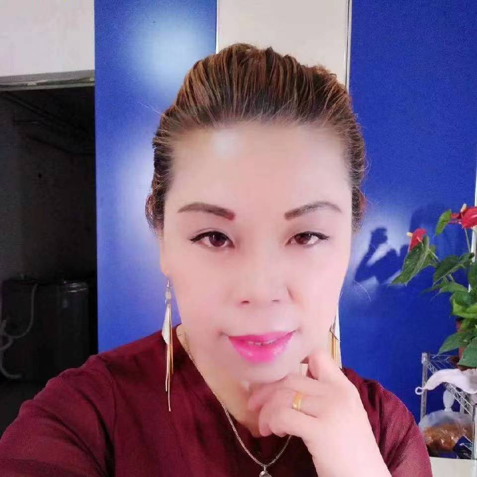 待人亲切会很配合