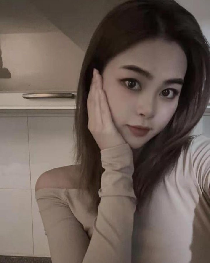 鄞州区大胸制服美眉