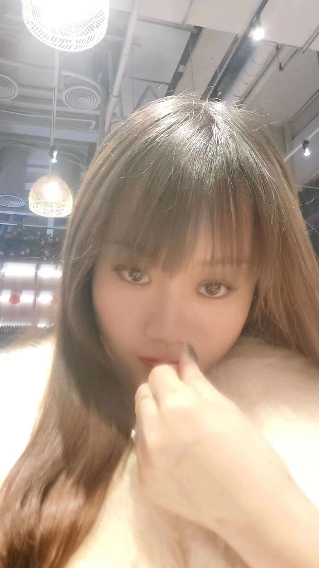 很开放的小姐姐一位