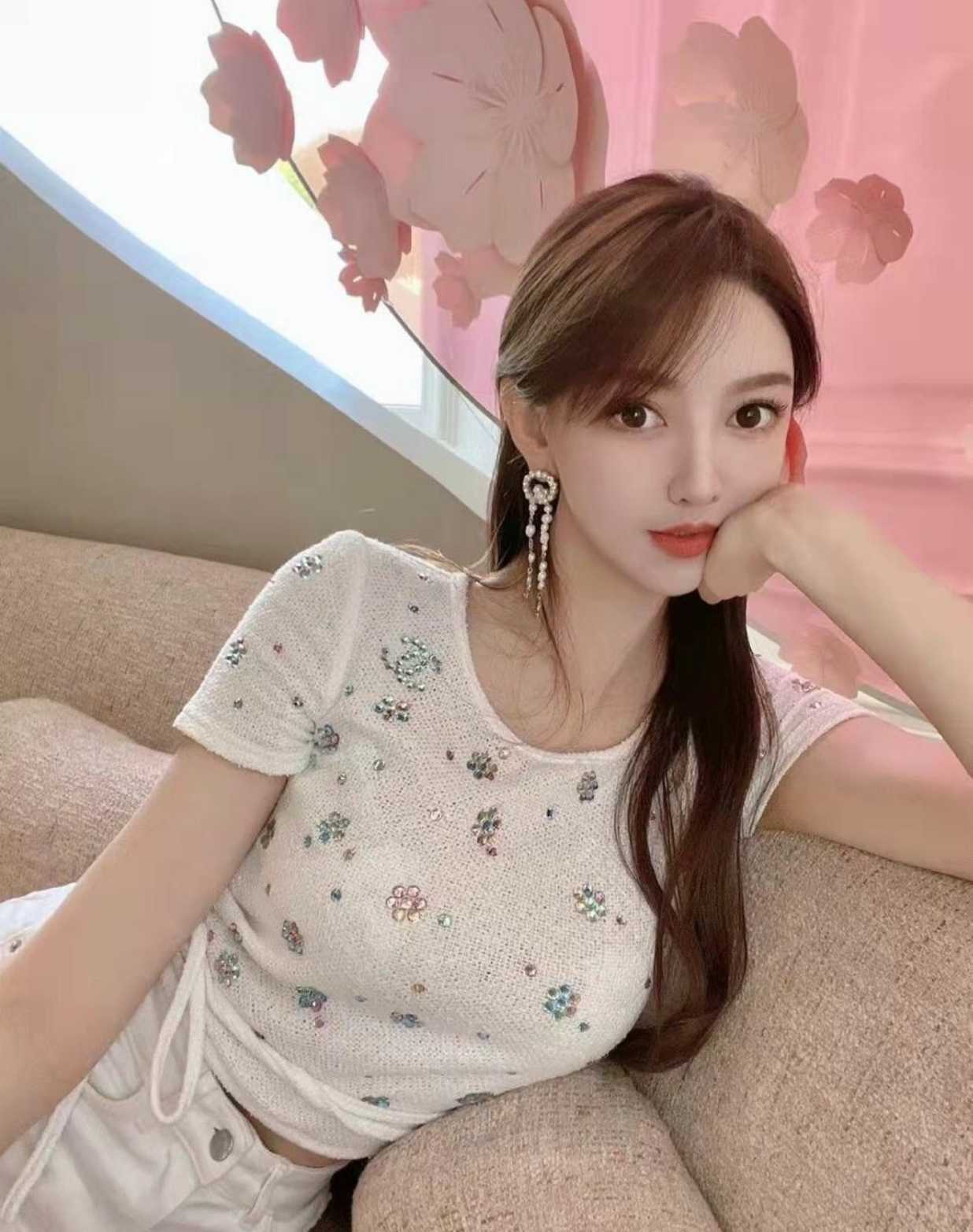 学妹嫩模兼职同城可约。