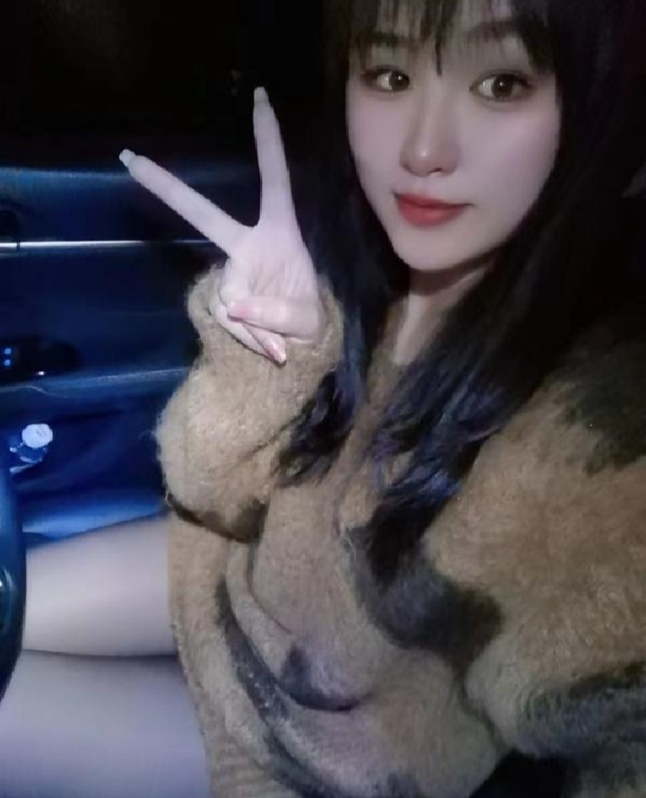 龙岗丝袜美腿蓓蓓