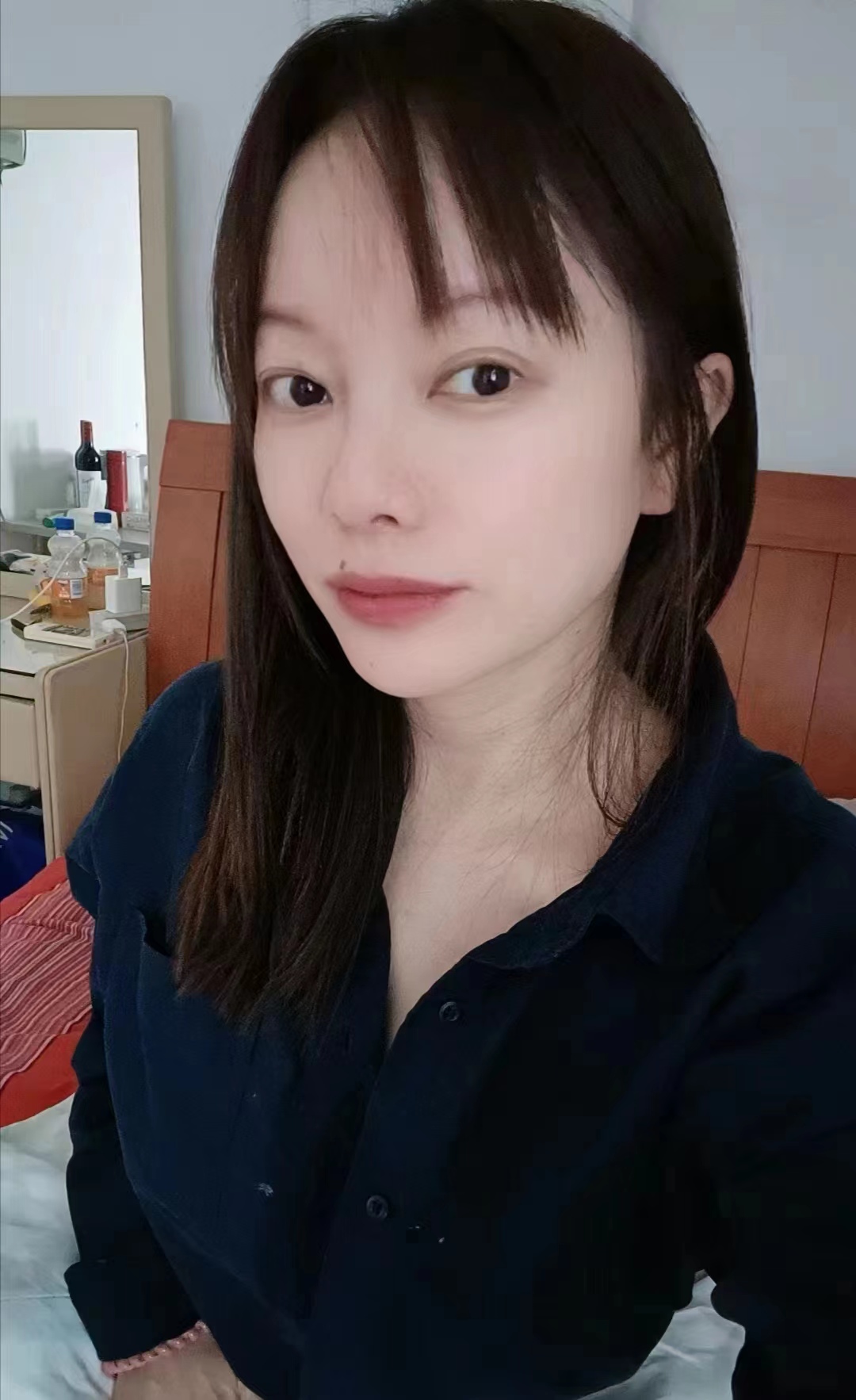 热情似火的小姐姐