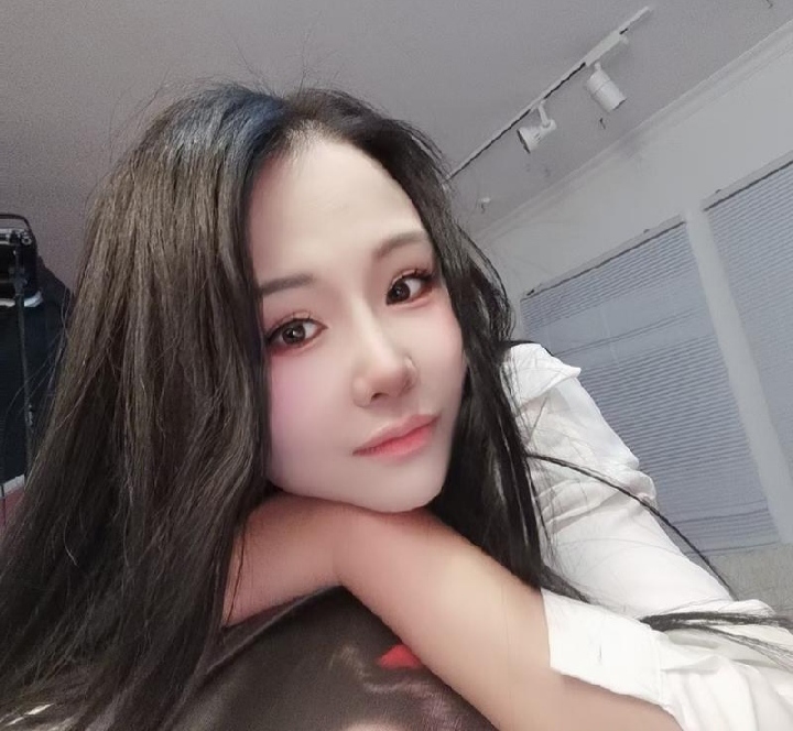 黄泥磅丰润诱人御姐