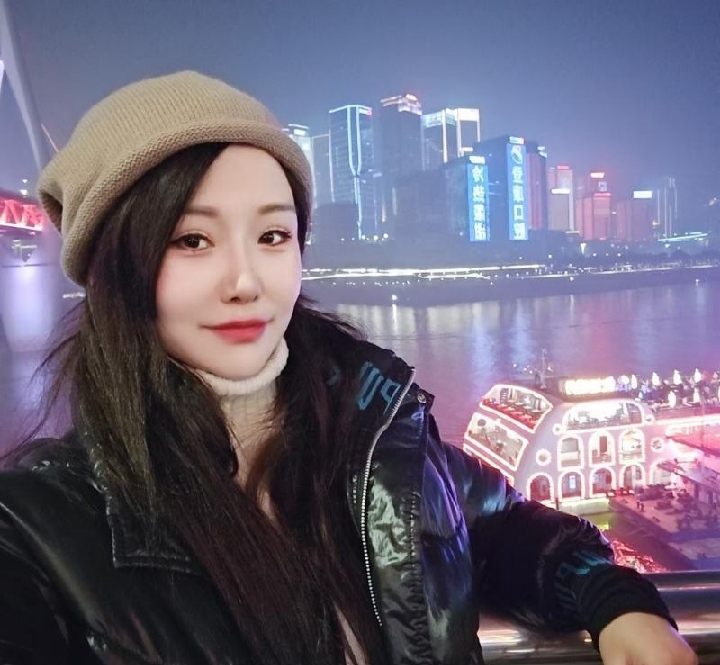 黄泥磅丰润诱人御姐