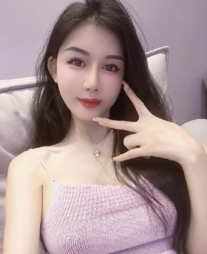 诱人勾魂迷人的小姐姐