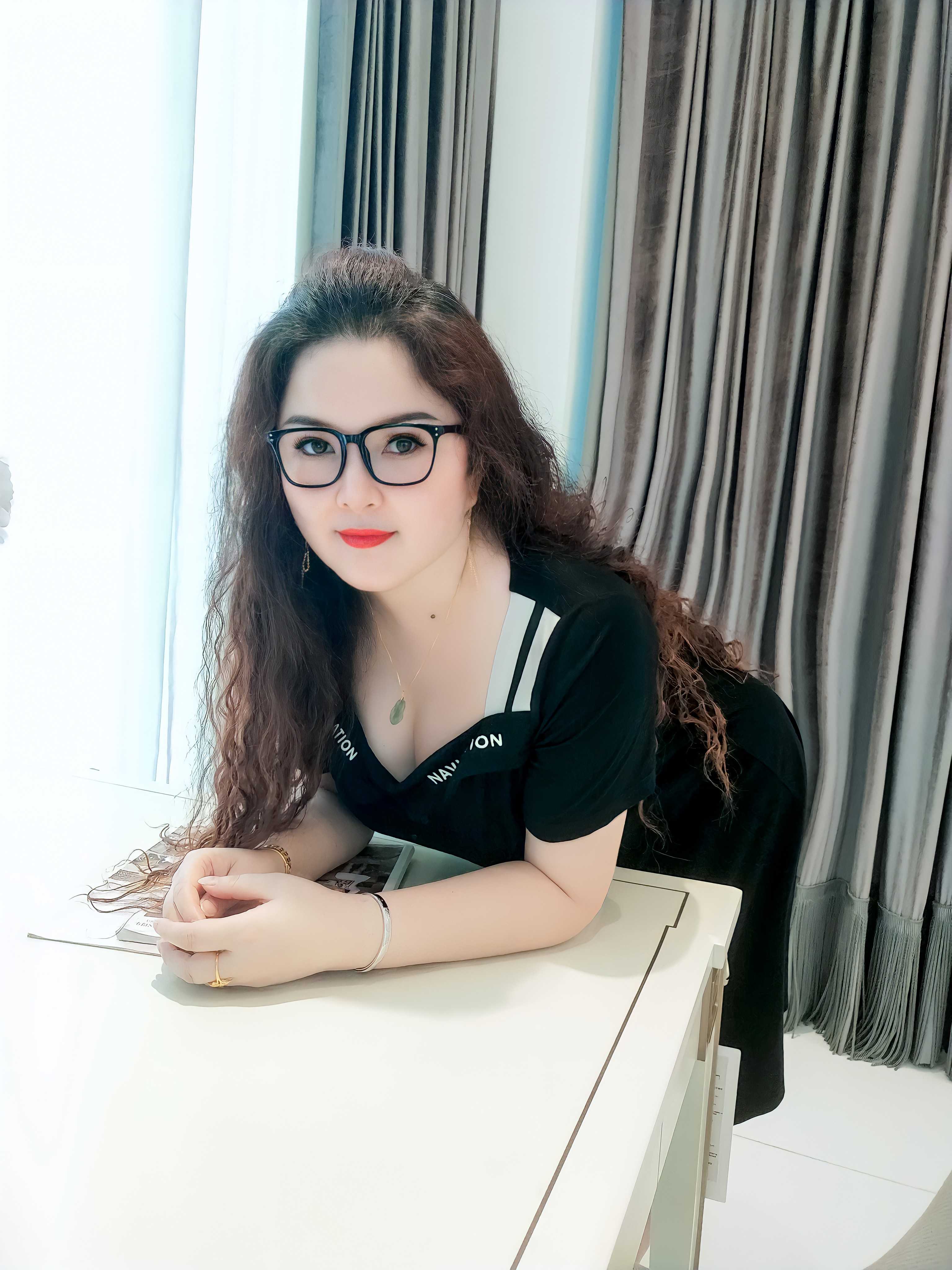 大奶子欲女值得试试