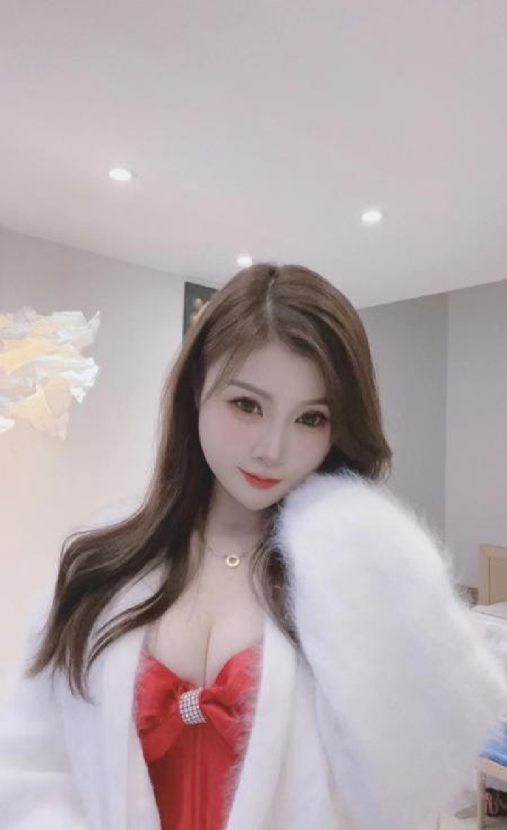 白云丰满大白兔嗲妹娜娜