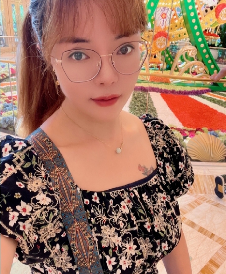 知性少妇胸DH好