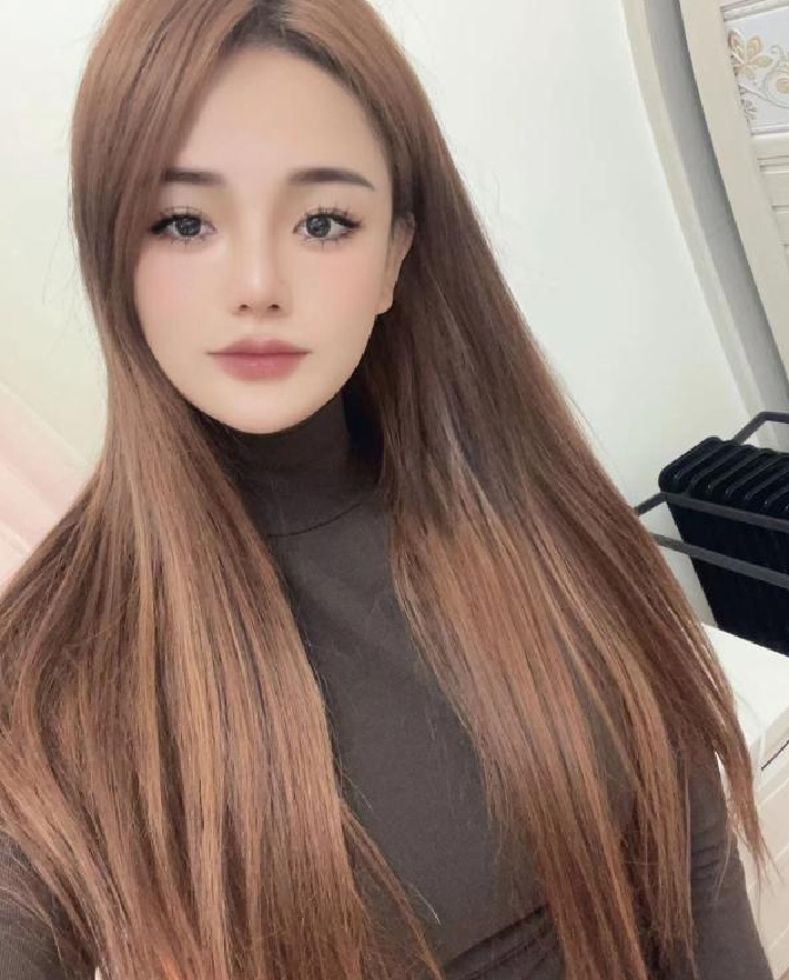 南山大冲00后嫩妹梦梦