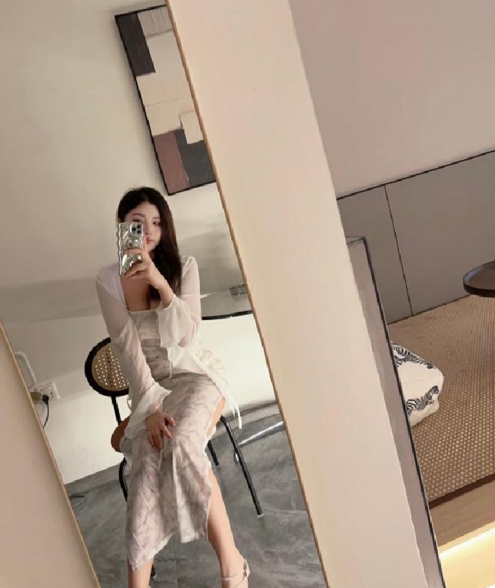 新街口肤白大奶安然