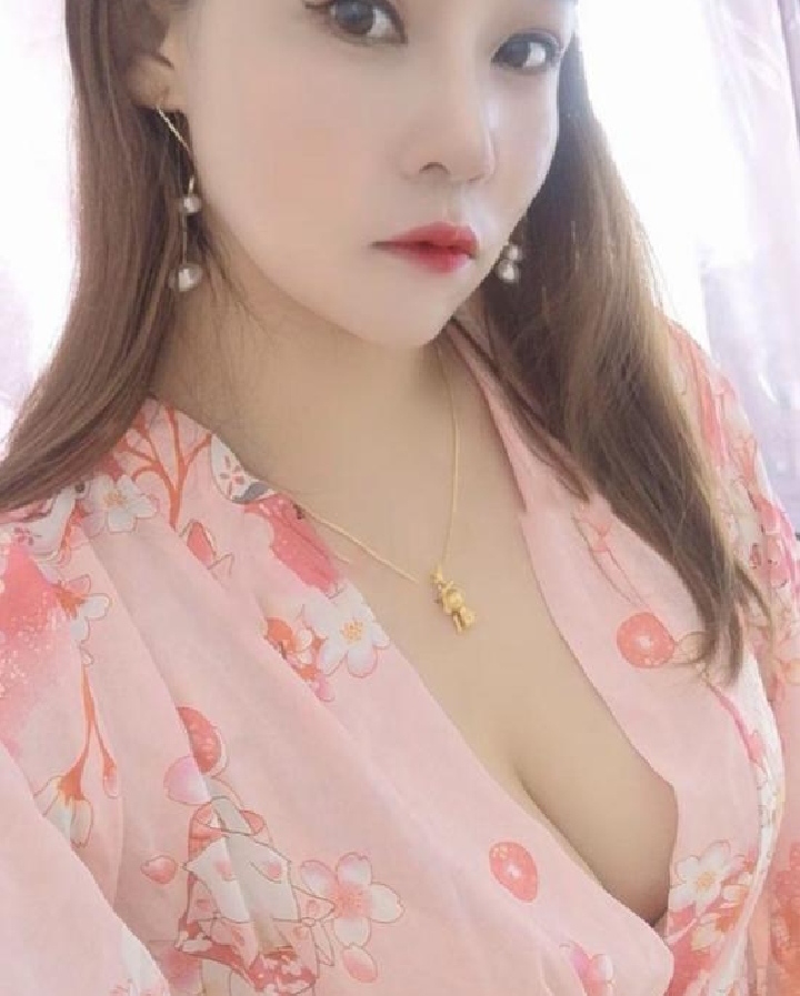 西青丰满制服诱惑冰冰