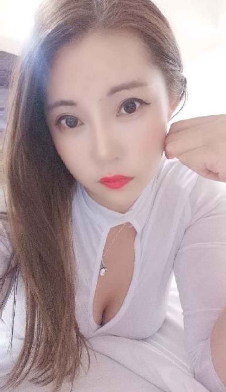 西青丰满制服诱惑冰冰