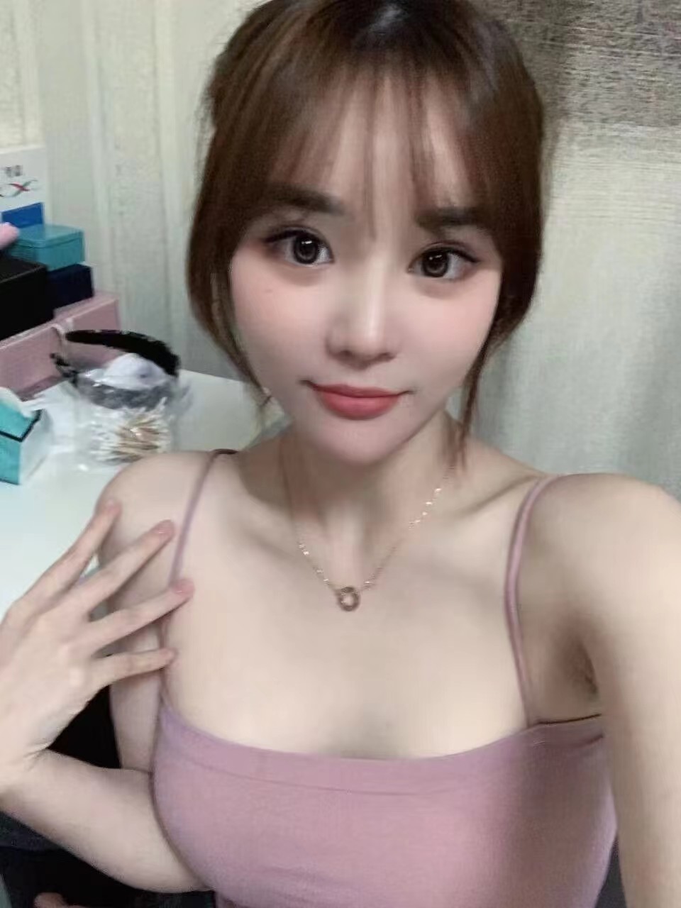 江北区白嫩辣妹佳诺