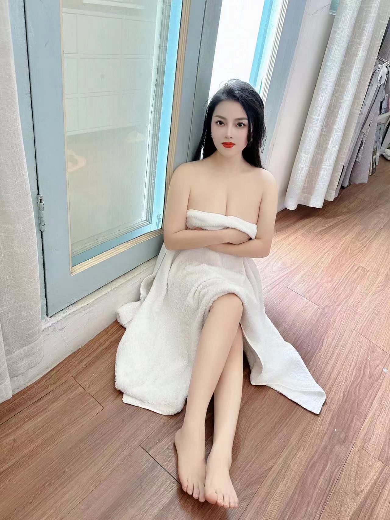 身材好漂亮前凸后翘