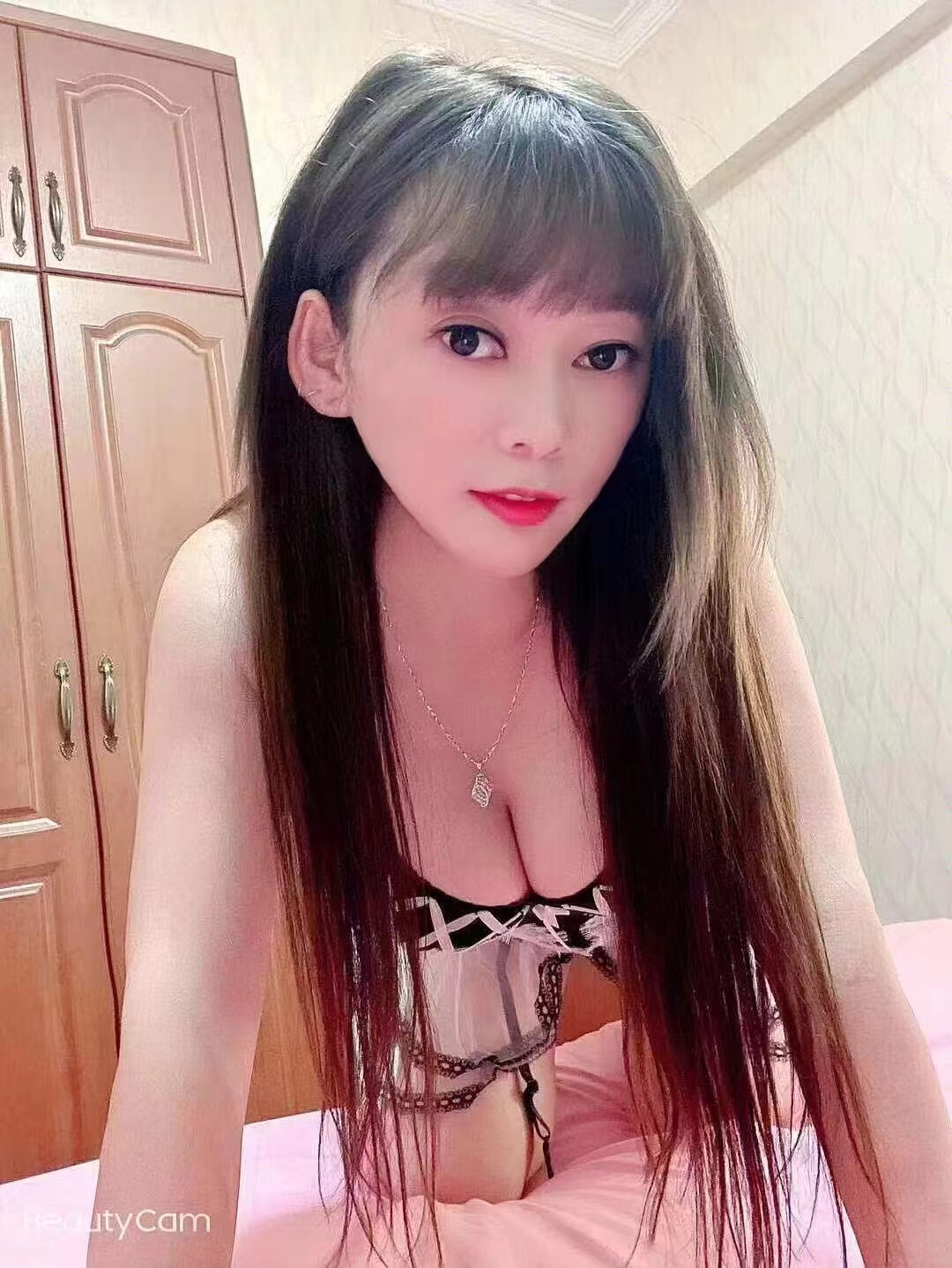 西安可双飞的小少妇