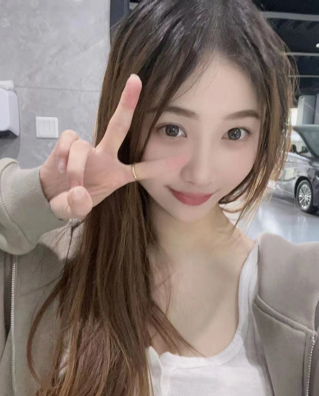 床上功夫很棒的年轻妹妹