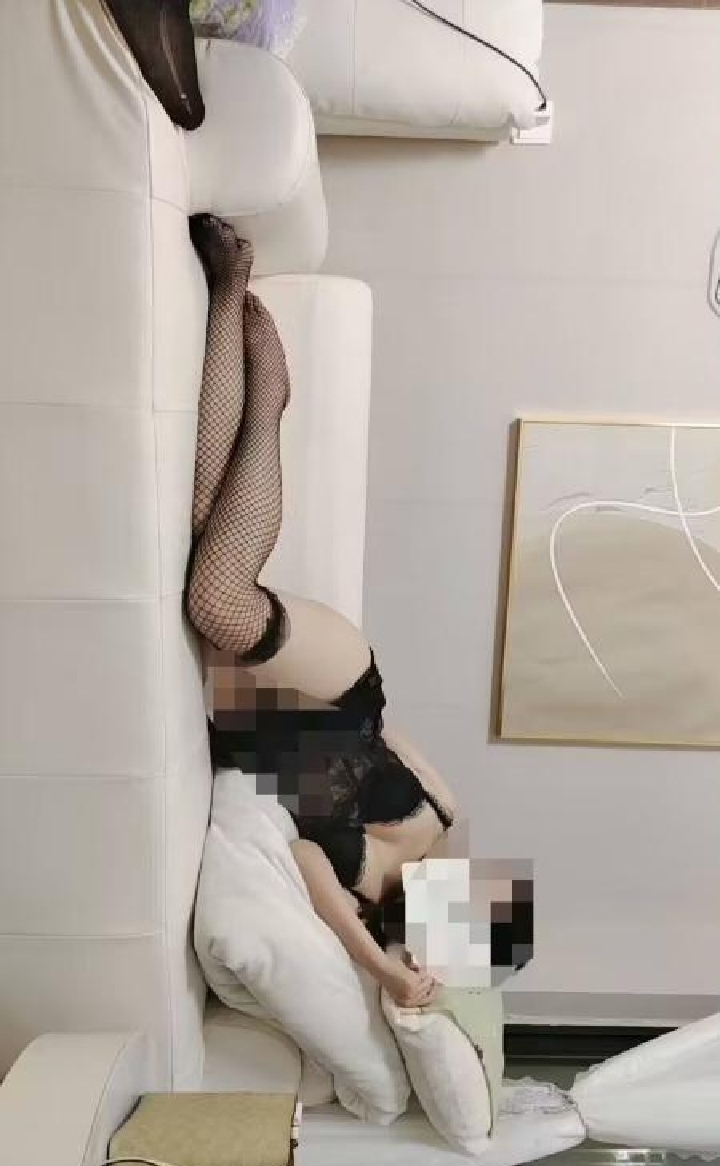 蜀山区诱惑白嫩御姐囤囤