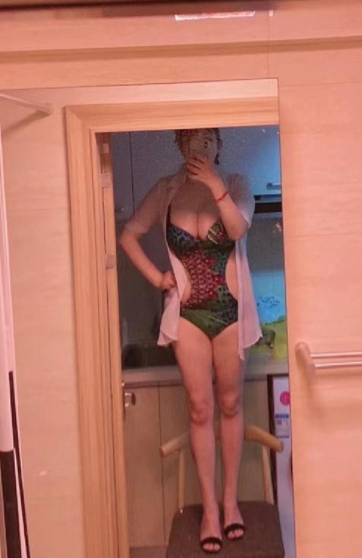 宝山圆润风情小柳岩