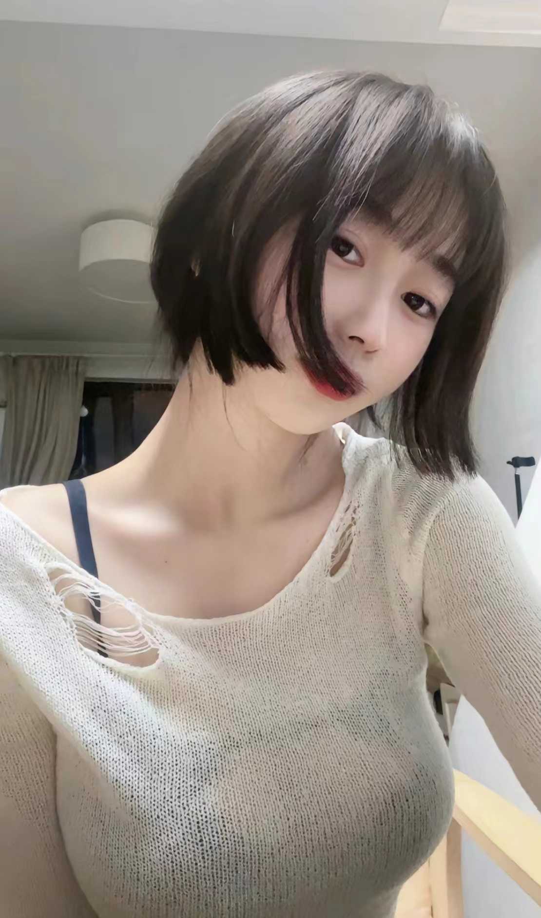 半套服务的小姐姐