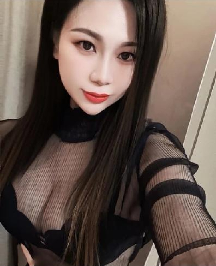 姑苏美腿火辣小姐姐