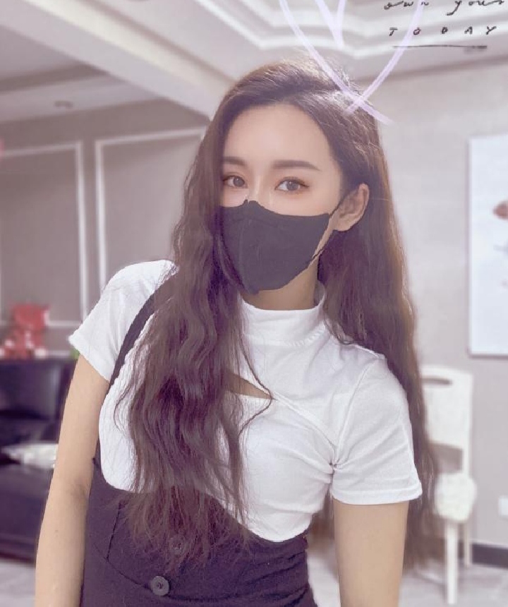 栖霞兼职圆润性感小姐姐