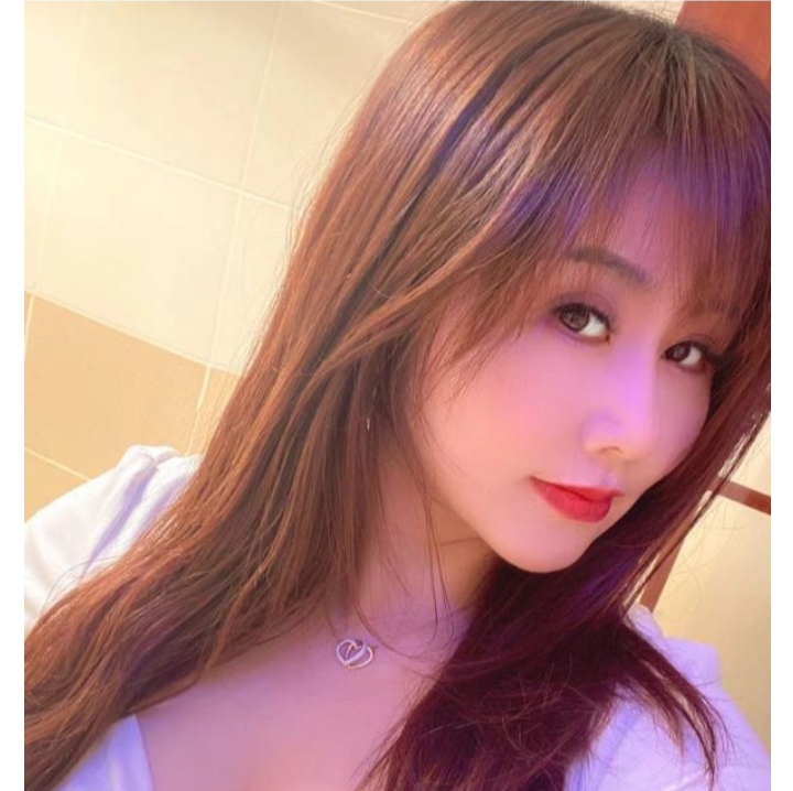 很舒服的大胸少妇抓龙筋