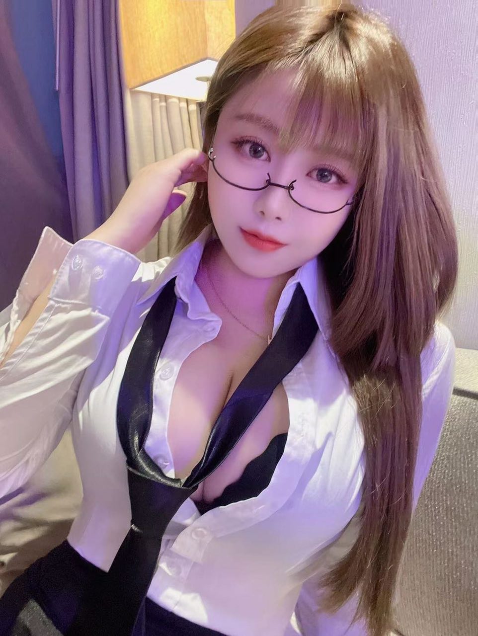 极品00后校花兼职