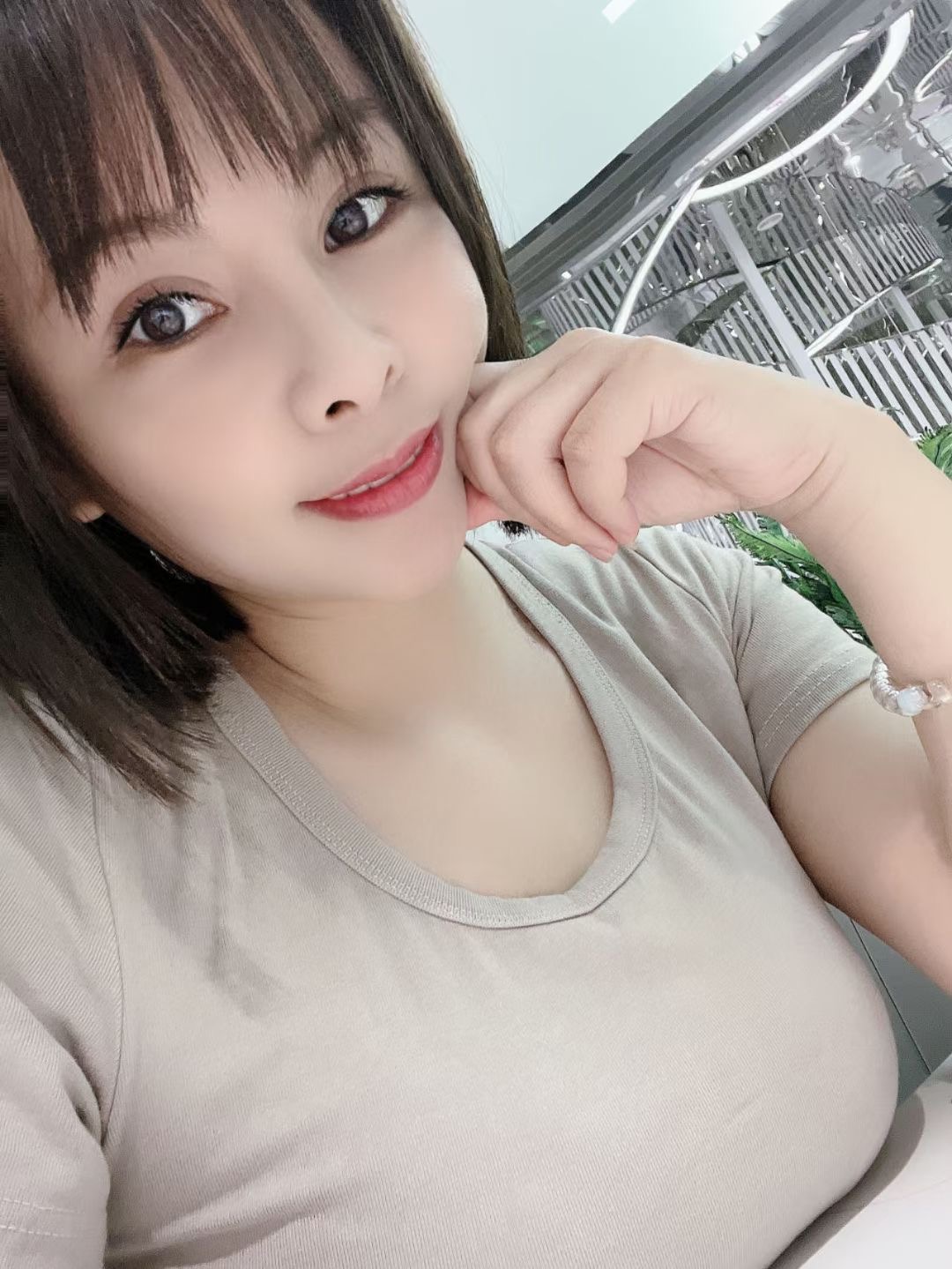 邻家兼职大姐姐