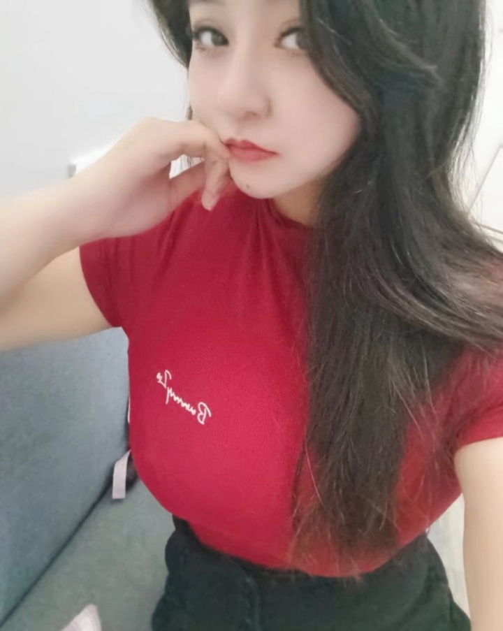 大胸妩媚性感小少妇