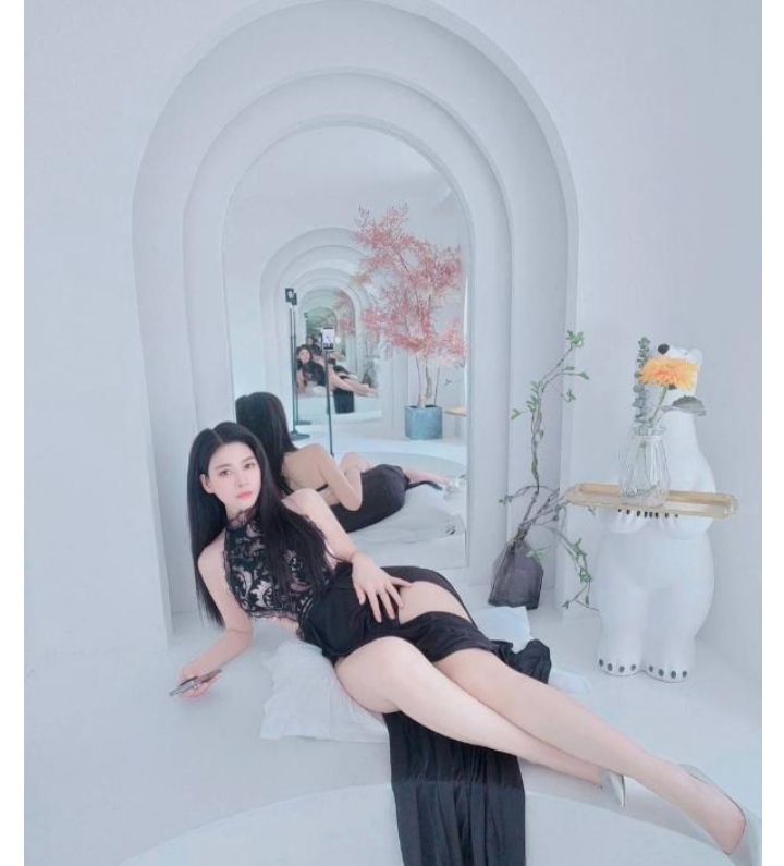 高挑性感气质大美妞